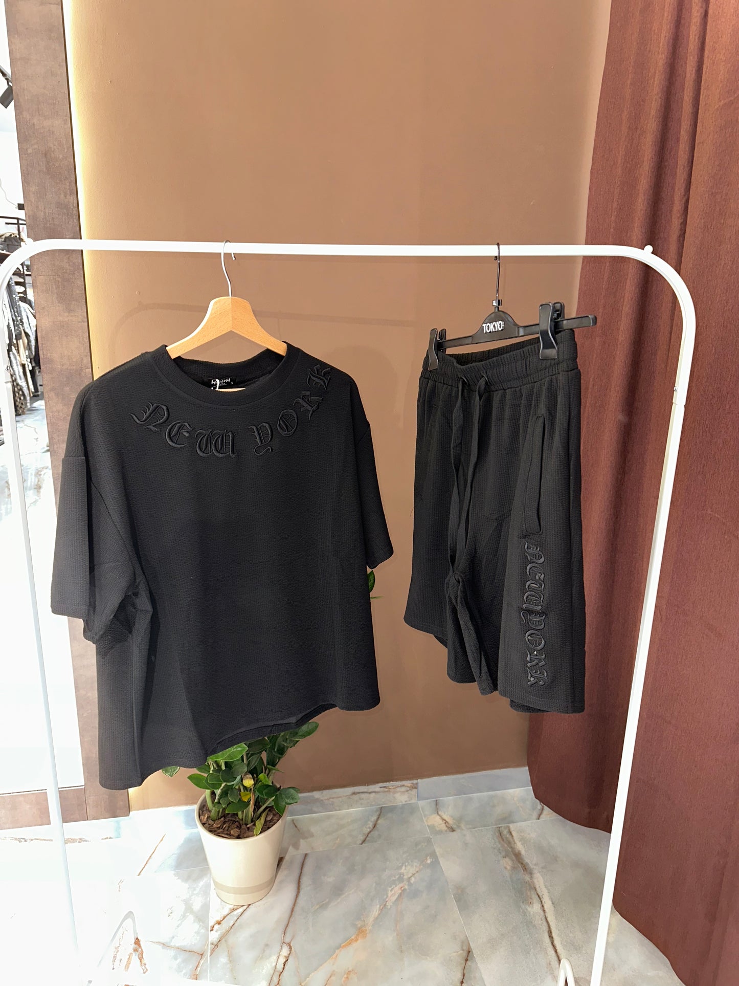 COORDINATO BLACK RICAMATO