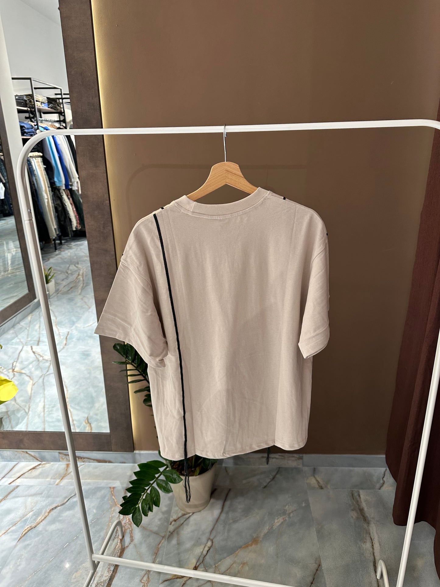 T SHIRT RICAMATA
