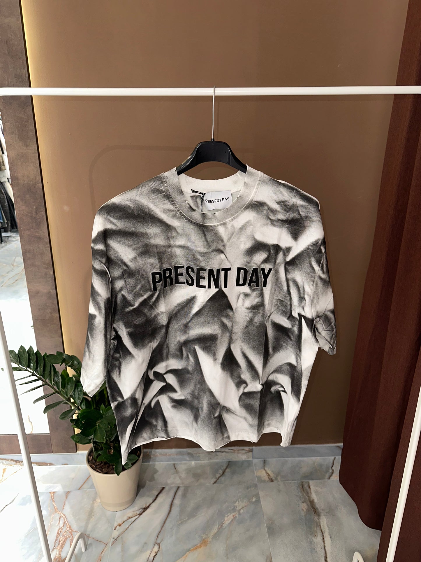 T SHIRT PRESENT BRIK