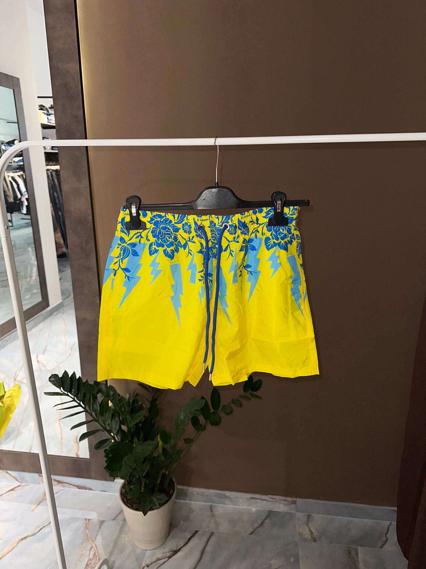 COSTUME M.NEIL BA**ETT