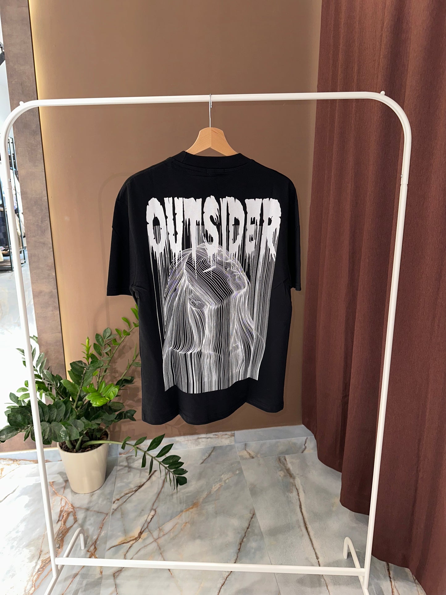 T SHIRT OUTSIDER