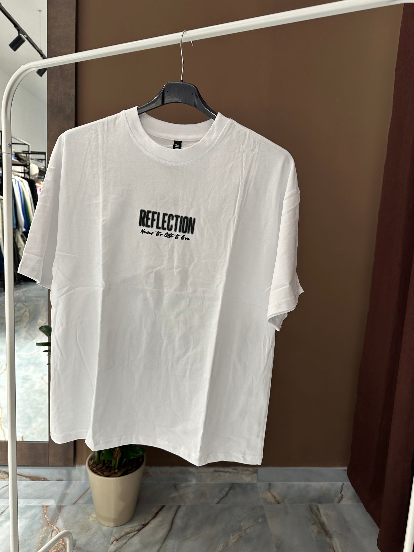 T SHIRT REFLECTION