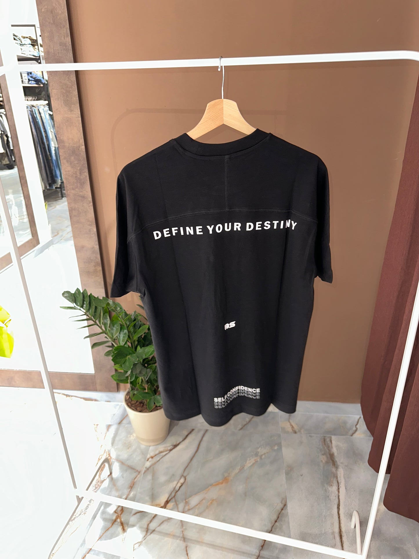 T SHIRT CONFIDENCE