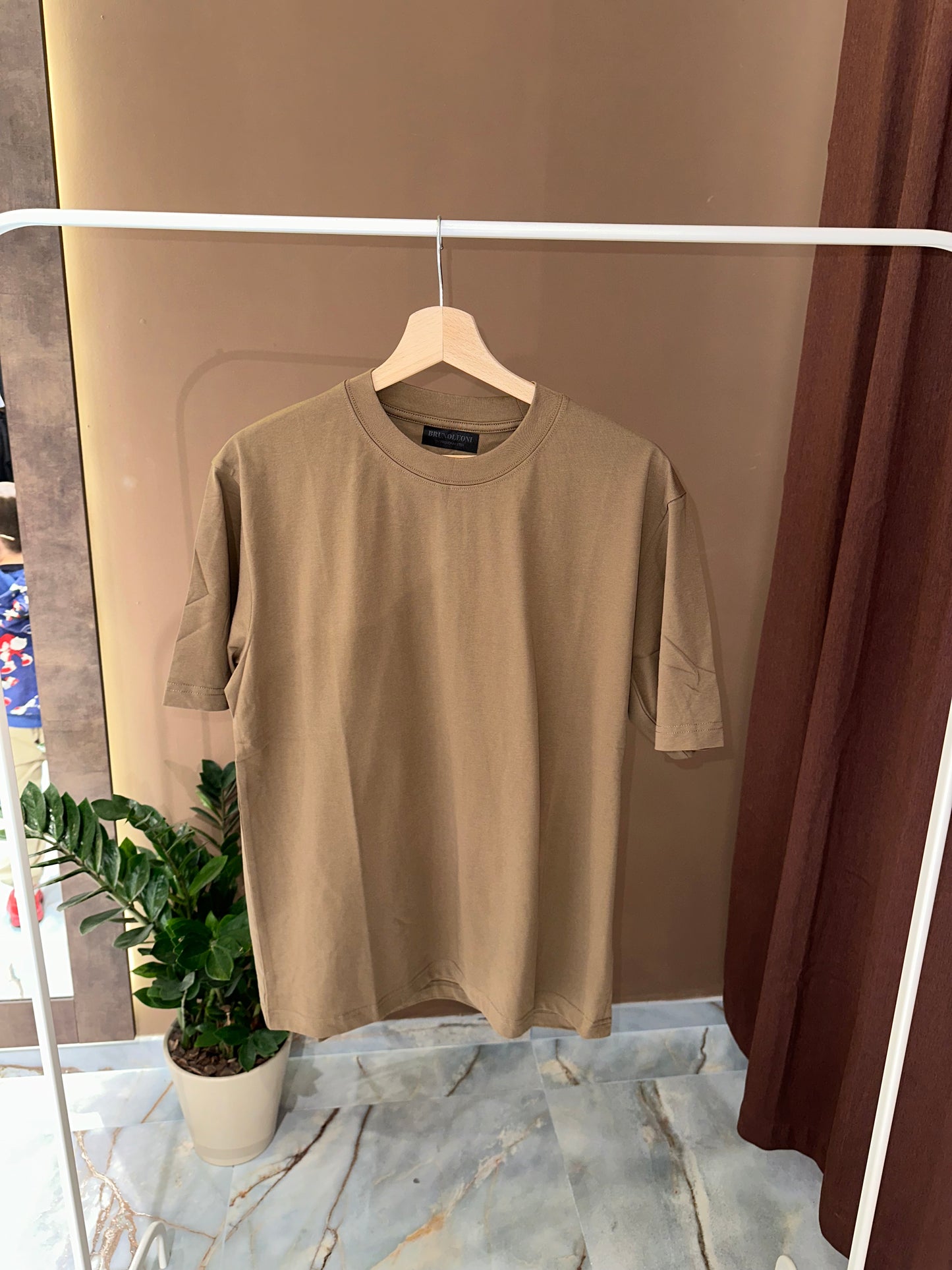 T SHIRT BROWN