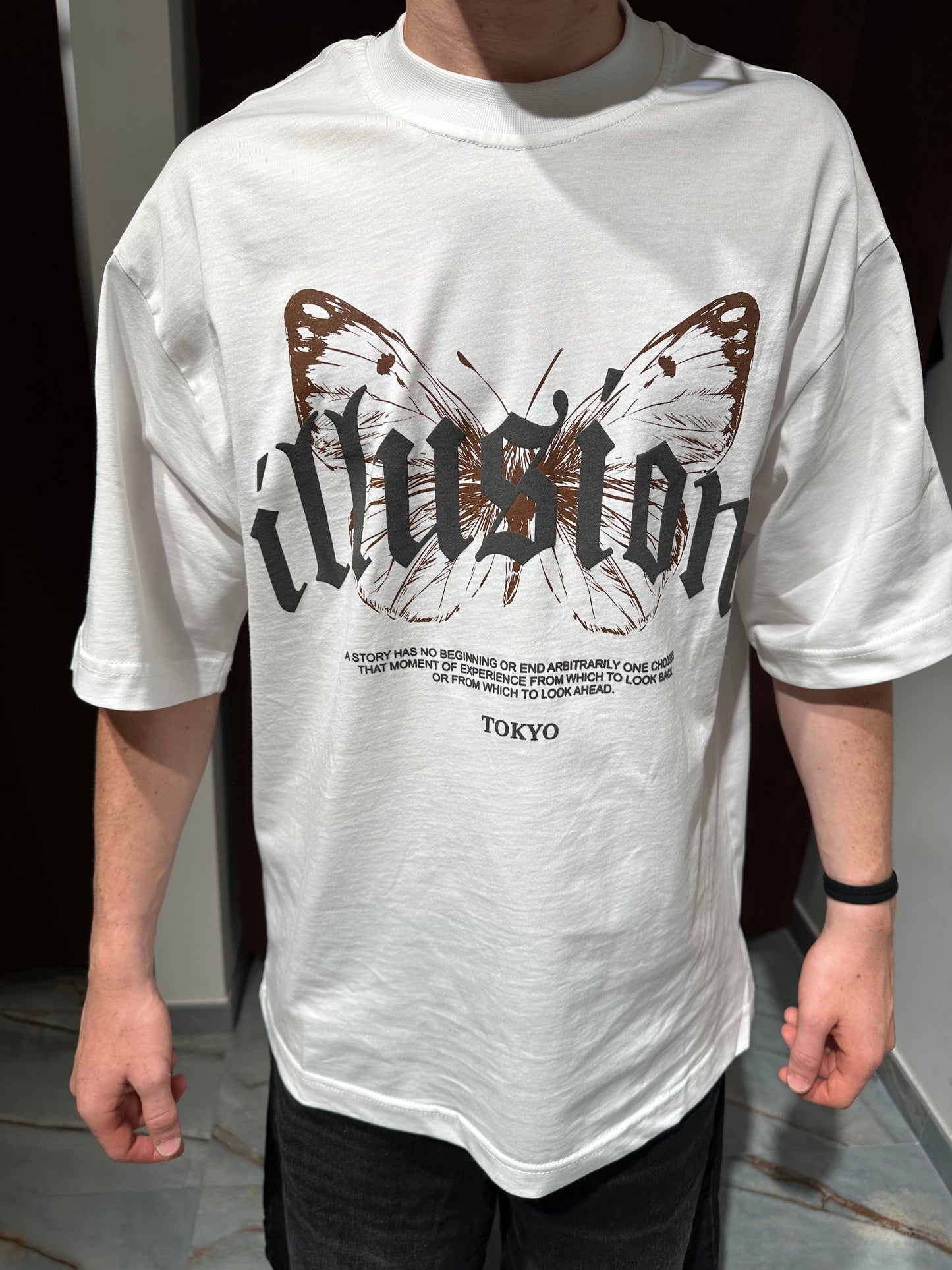 T SHIRT ILLUSION
