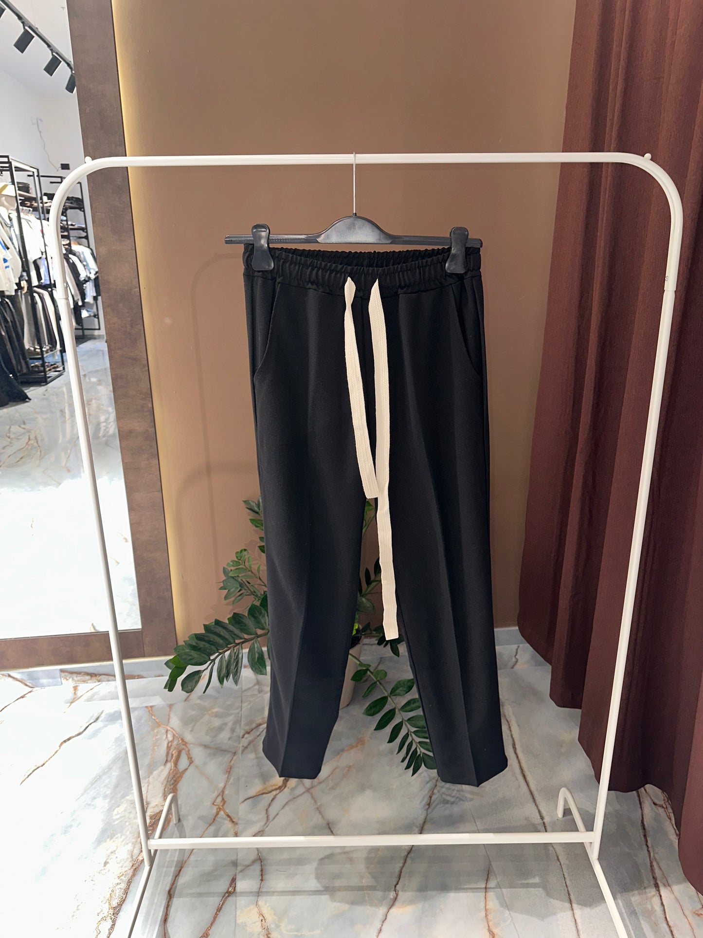 PANTALACCIO NERO