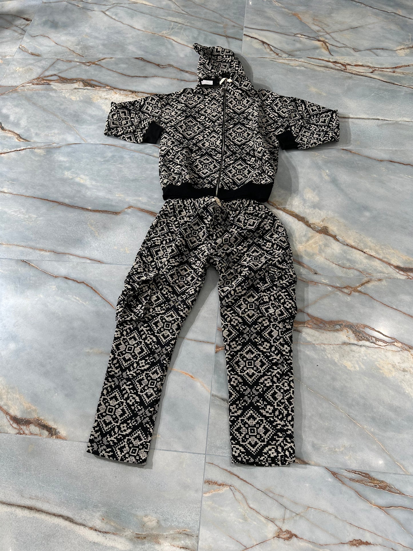 COORDINATO BLACK E WHITE