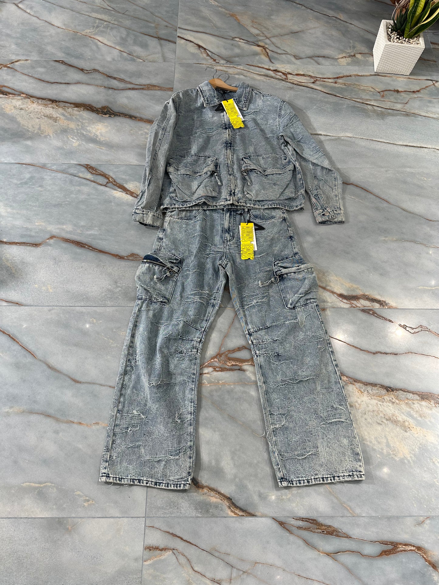 COORDINATO IN DENIM STRAPPATO