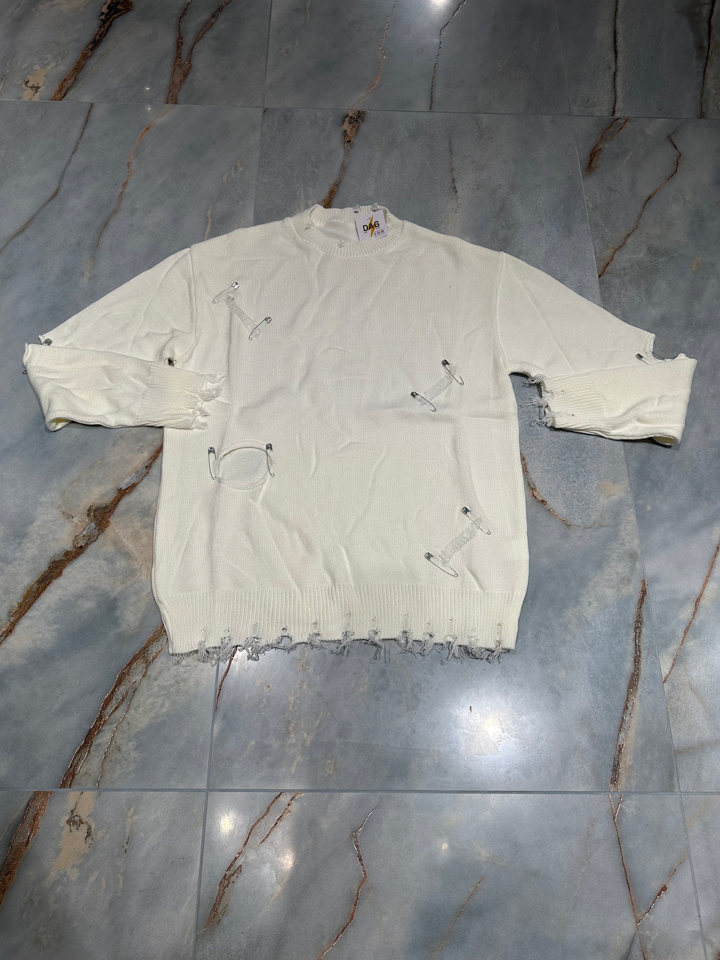 MAGLIONE STRAPPATO