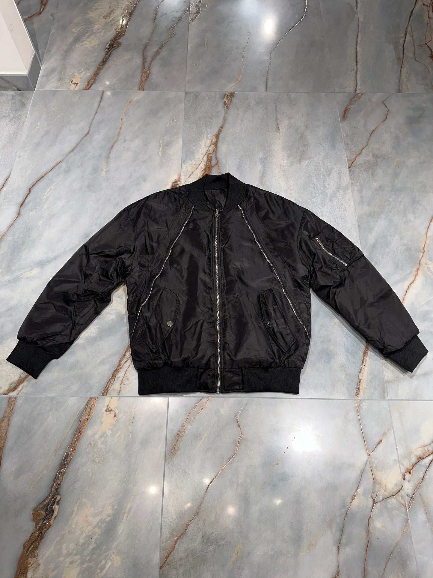 BOMBER ZIP