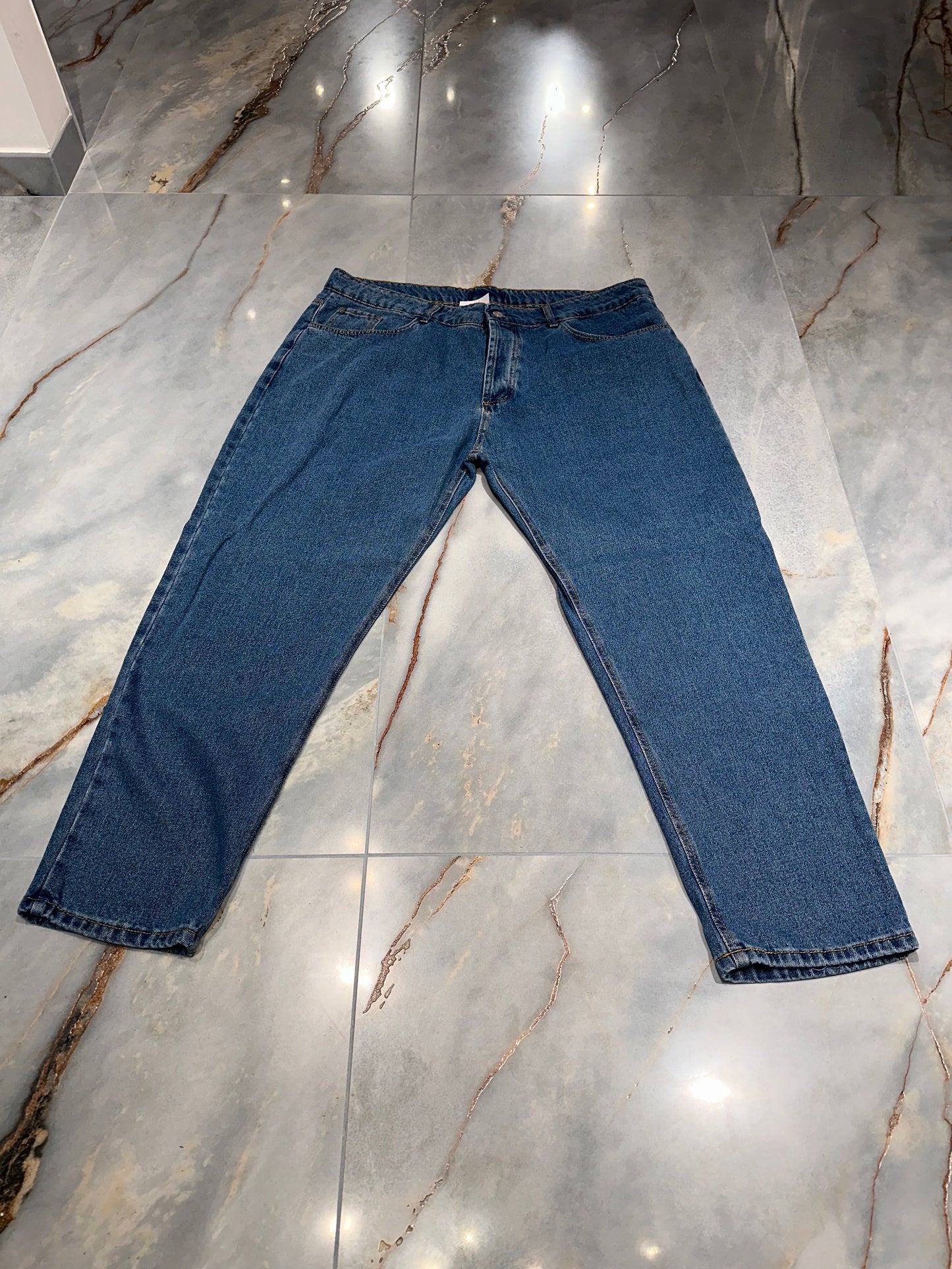 JEANS OVER