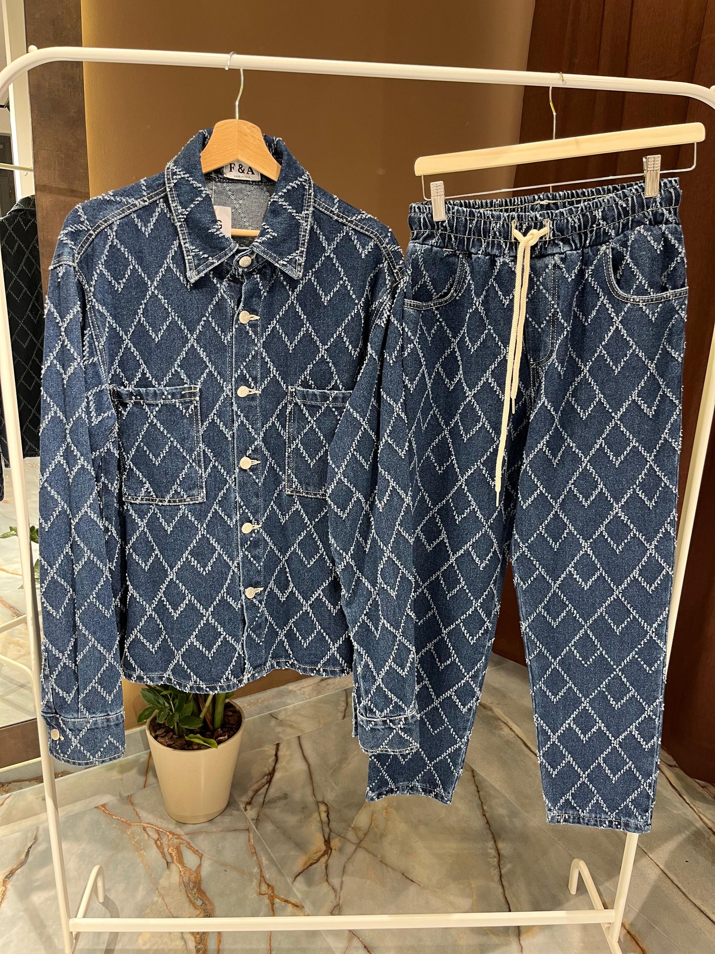 COORDINATO SFILACCIATO