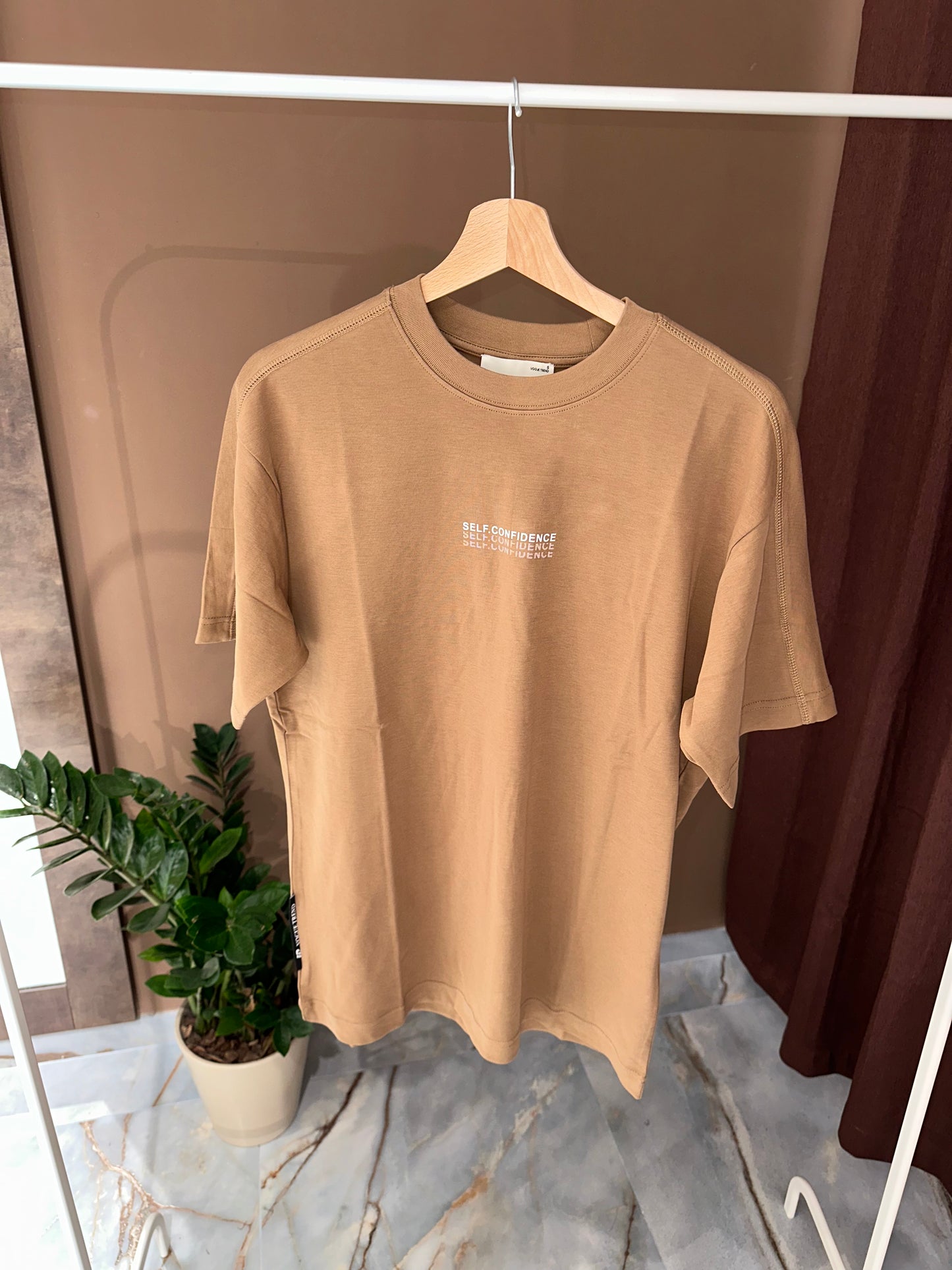 T SHIRT CONFIDENCE
