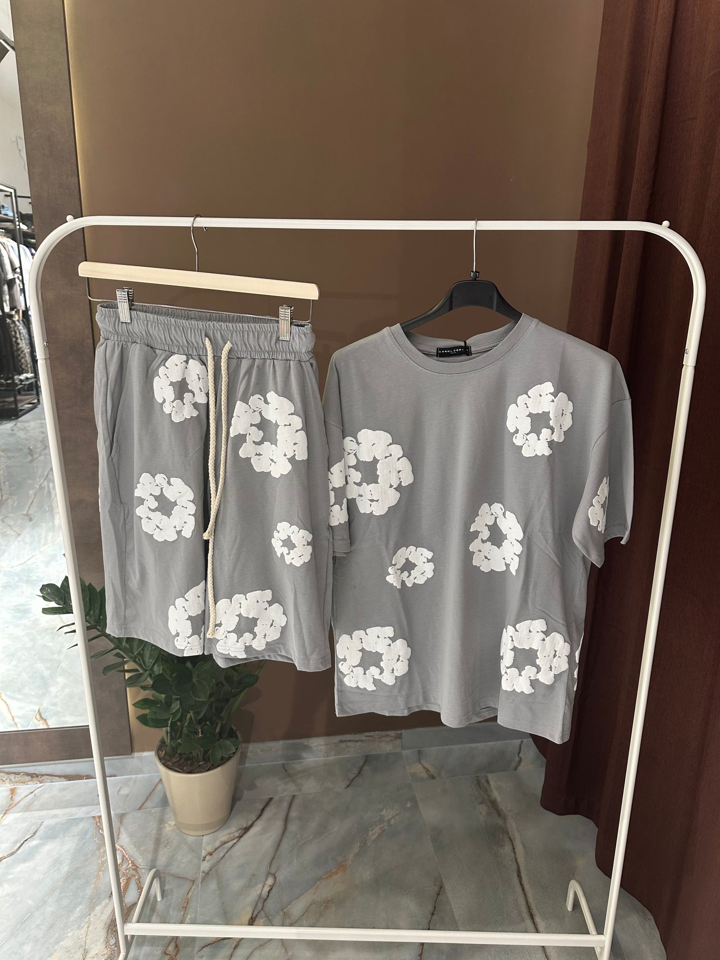 COMPLETO A FIORI