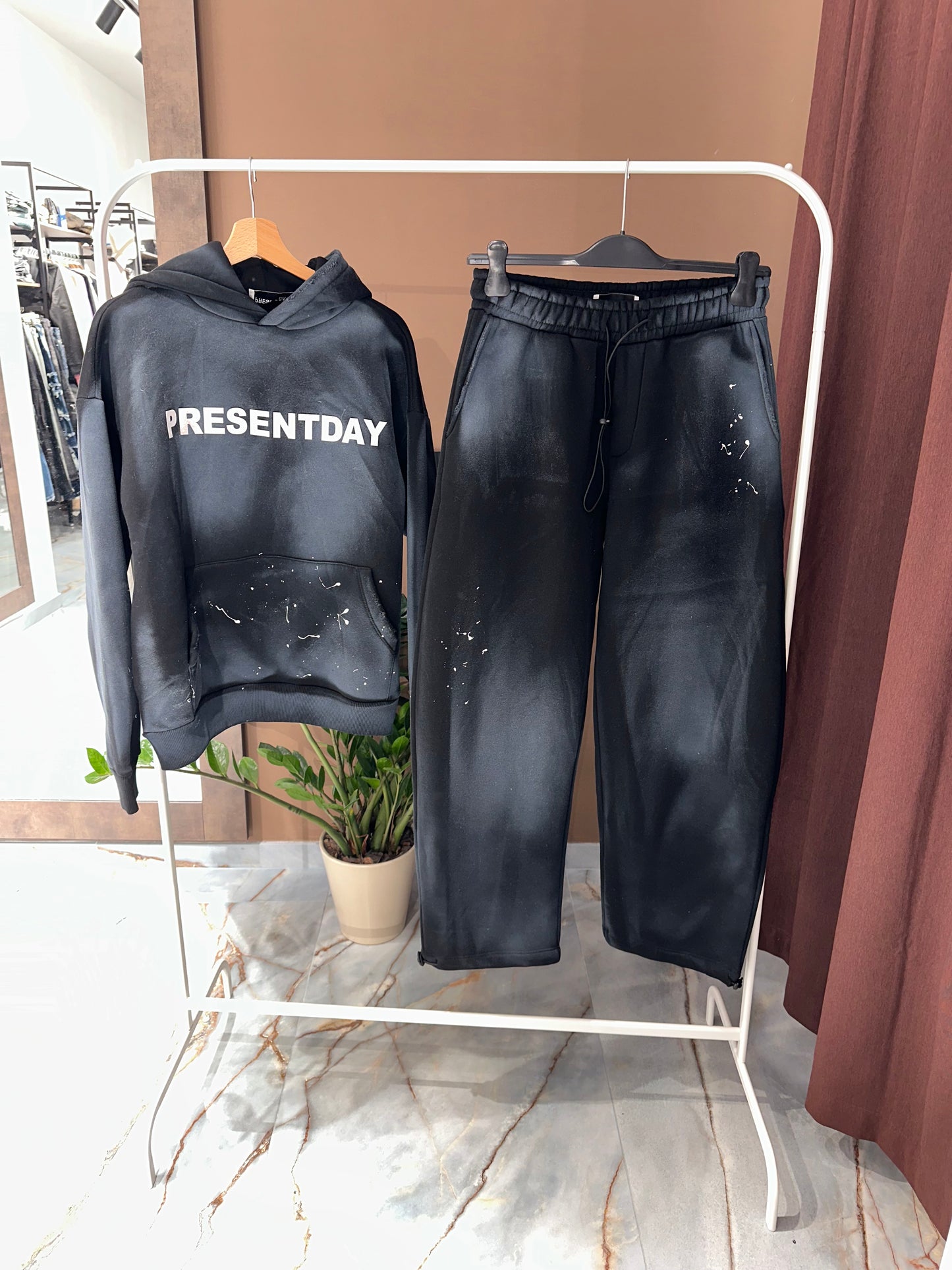 COORDINATO TUTA PRESENT DAY