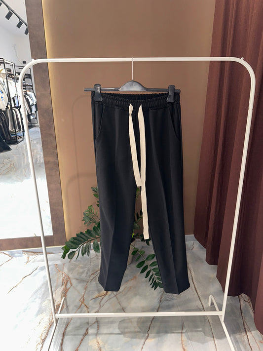 PANTALACCIO NERO