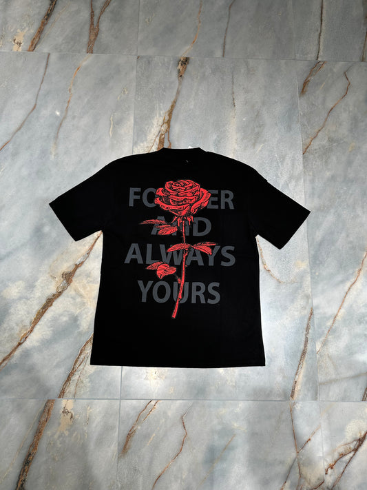 T SHIRT CON ROSA